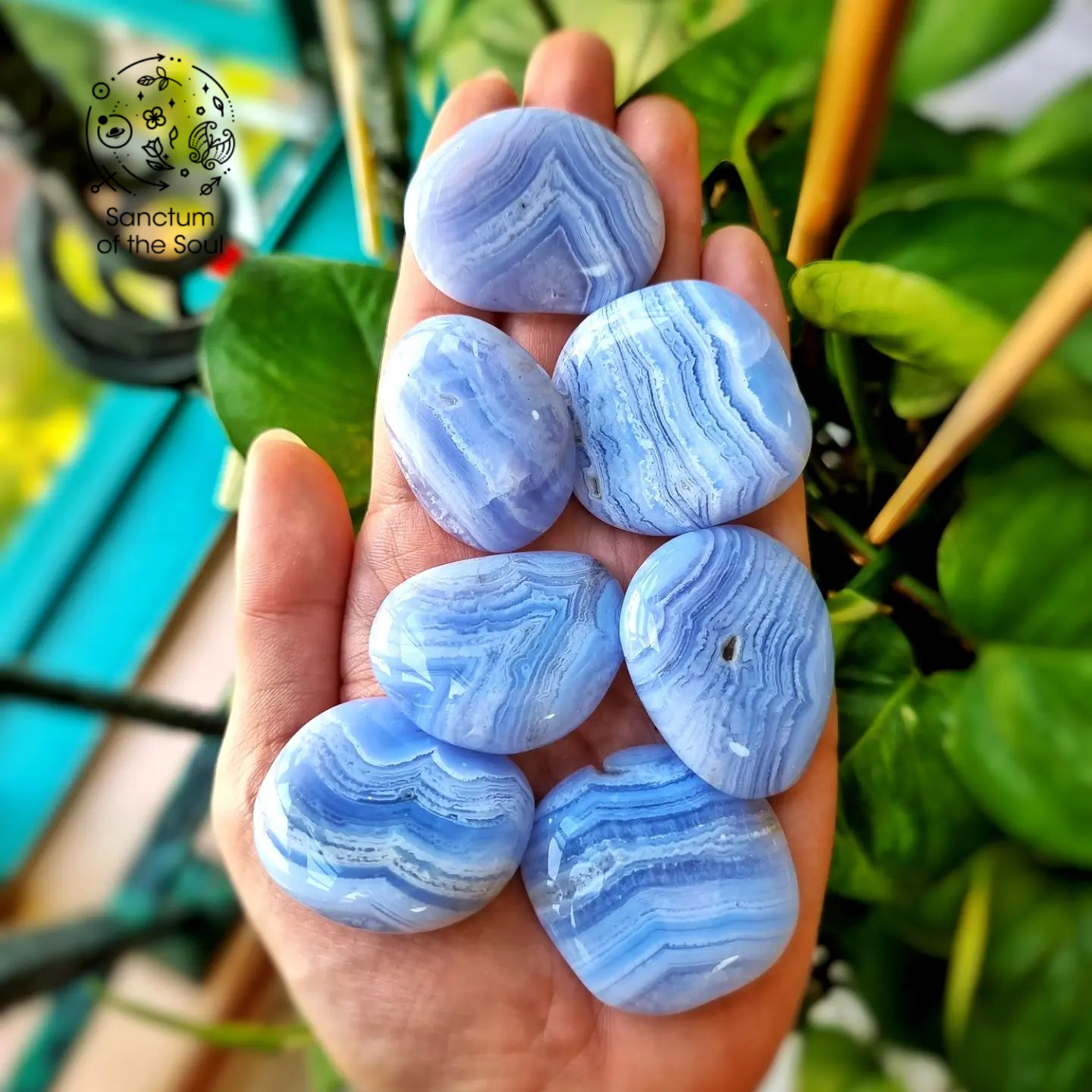 Blue lace hot sale agate palm stone